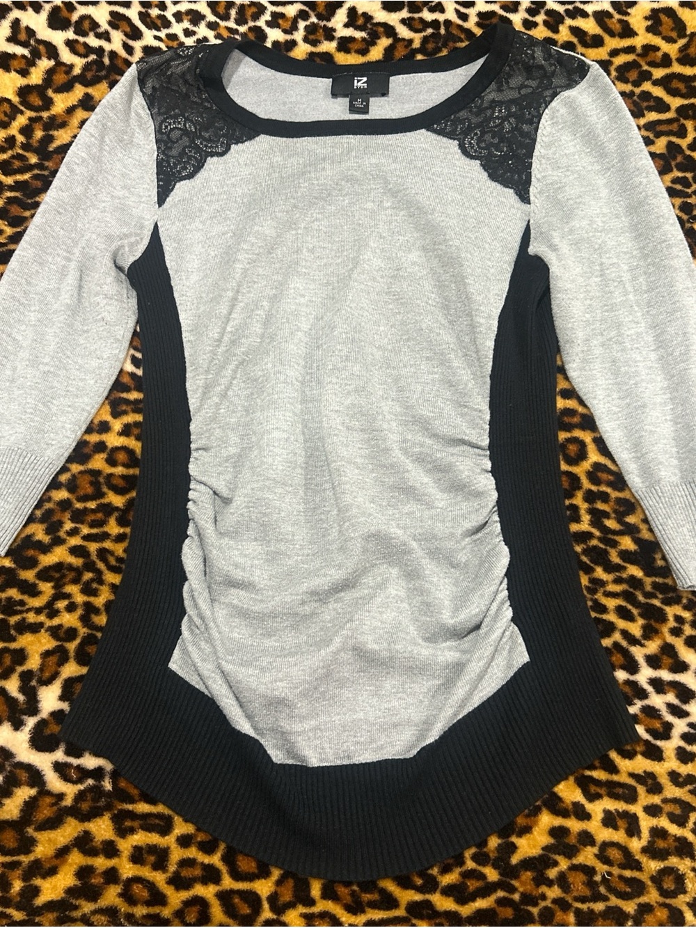 Ruffled Lace-Accent Gray & Black Women's Long Sleeve Top